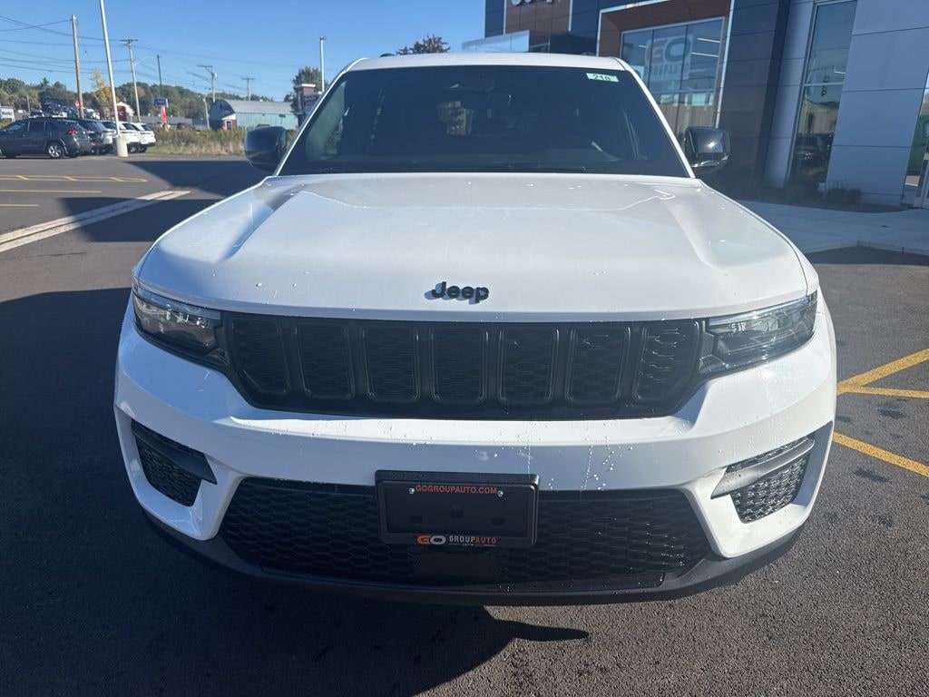 New 2025 Jeep Grand Cherokee ALTITUDE 4X4 Sport Utility