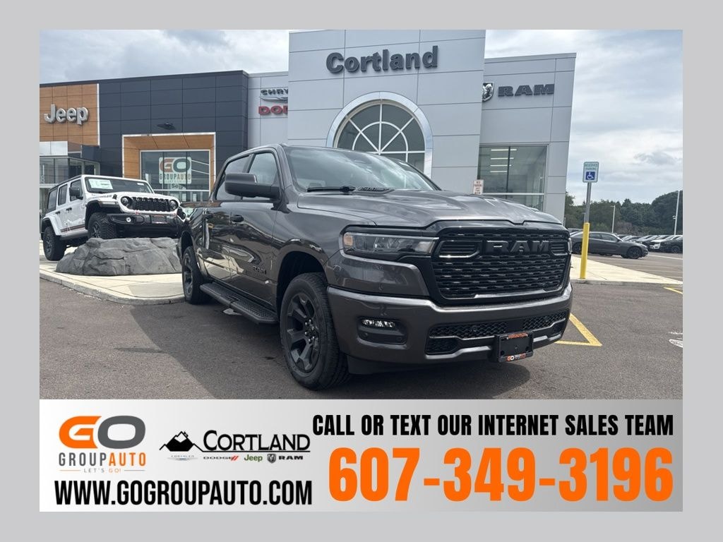 New 2026 Ram 1500 EXPRESS CREW CAB 4X4 5'7 BOX Pickup