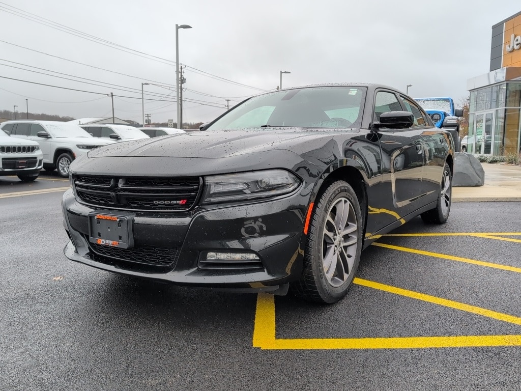 Used 2019 Dodge Charger SXT Sedan
