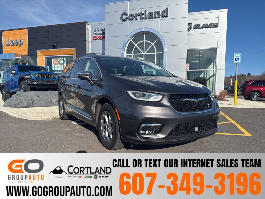 Used 2022 Chrysler Pacifica Limited Minivan/Van