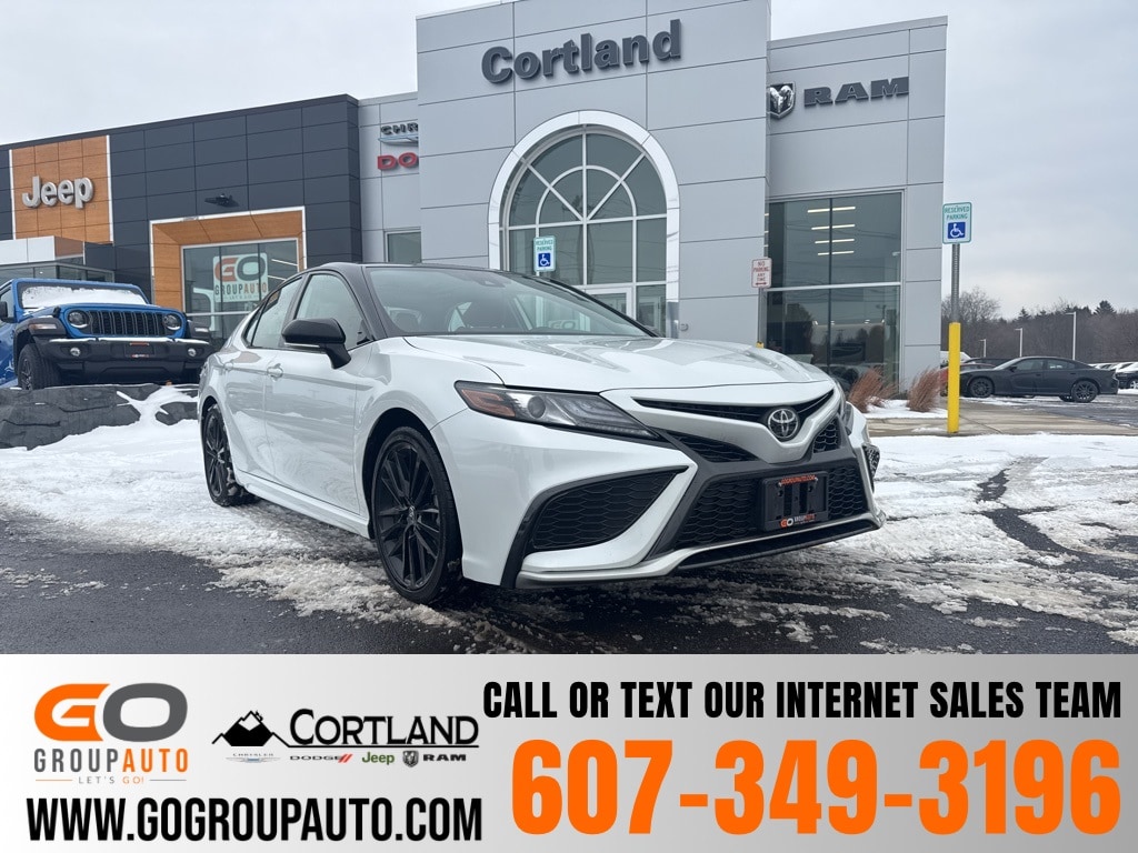 2023 Toyota Camry XSE's photo