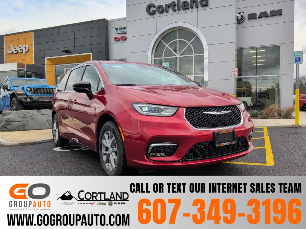 2026 Chrysler Pacifica Limited AWD's photo