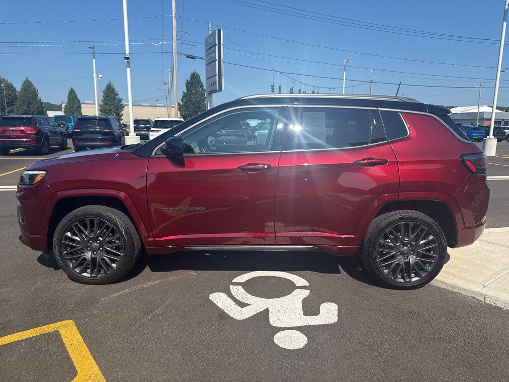 2022 Jeep Compass High Altitude photo 2