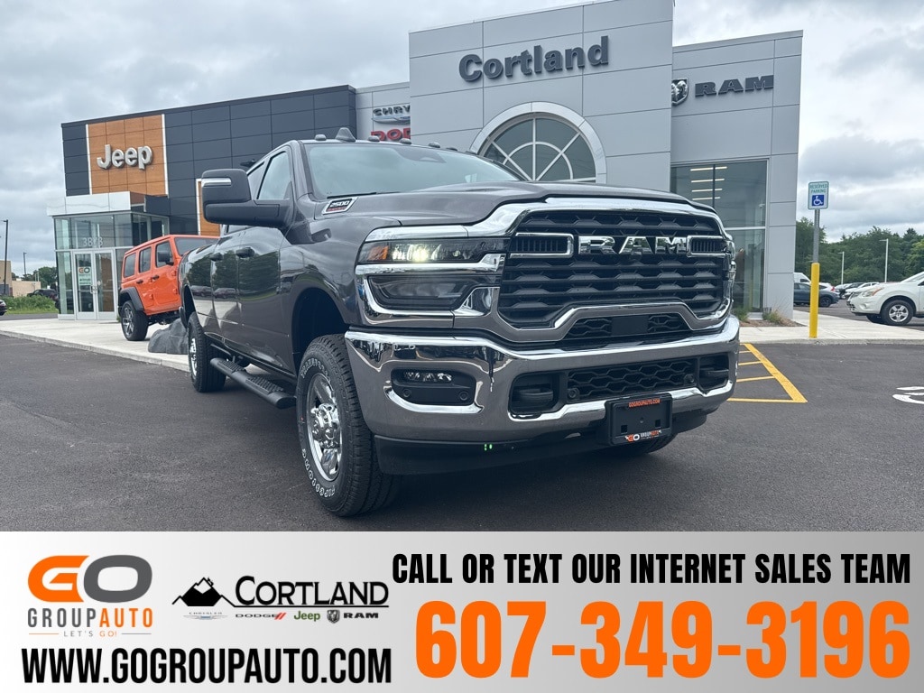 2025 Ram 2500 TRADESMAN CREW CAB 4X4 8' BOX