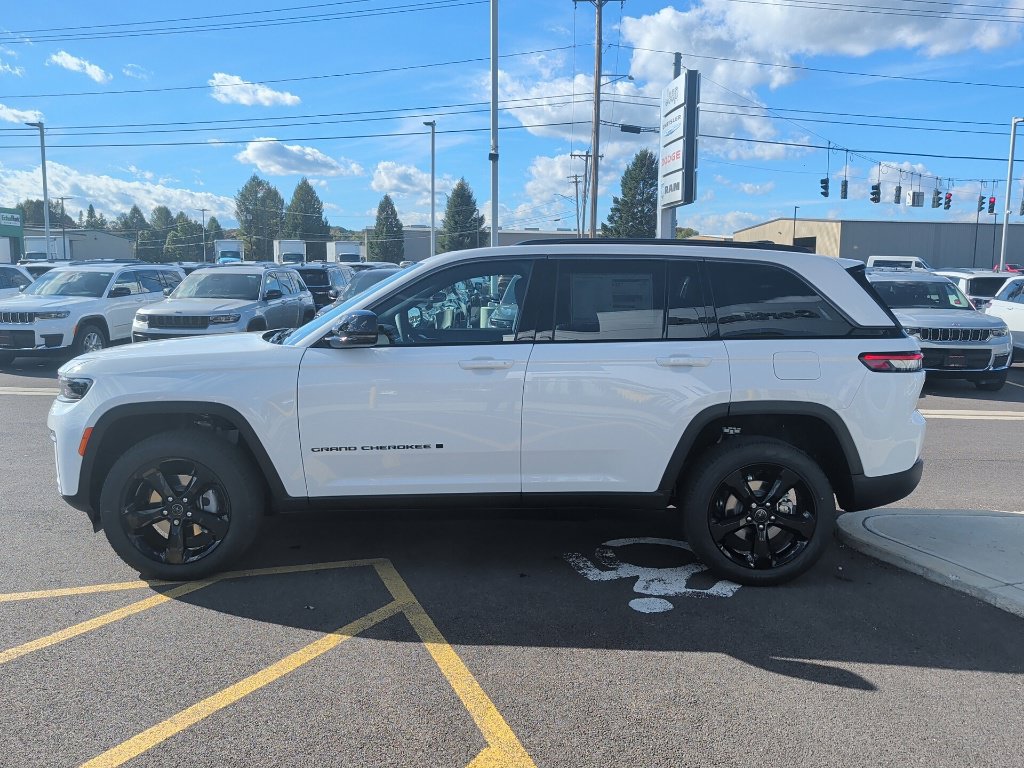 New 2027 Jeep Grand Cherokee LIMITED 4X4 Sport Utility