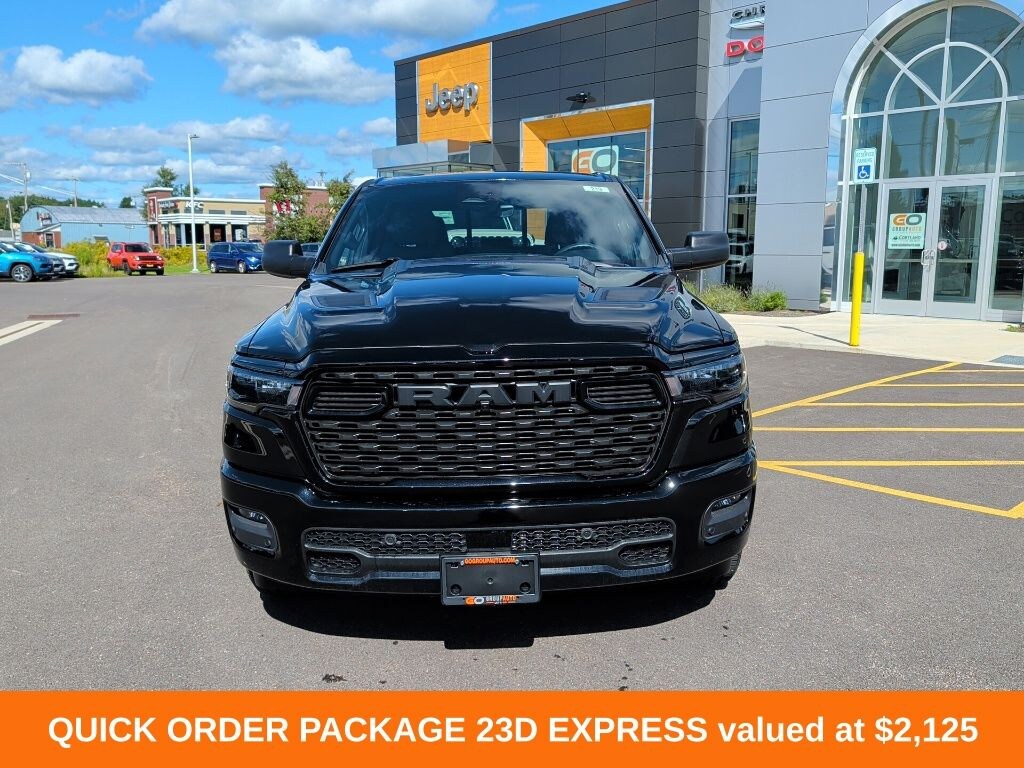 New 2026 Ram 1500 EXPRESS CREW CAB 4X4 5'7 BOX Pickup