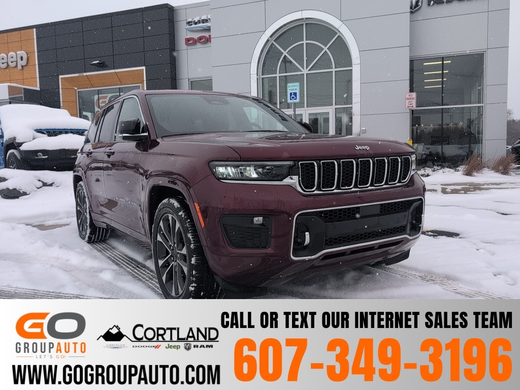 2023 Jeep Grand Cherokee Overland's photo