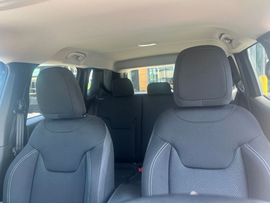 Used 2023 Jeep Renegade Latitude SUV