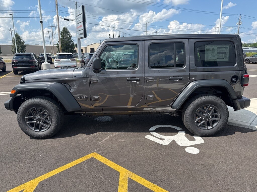 2025 Jeep Wrangler Sport S photo 4