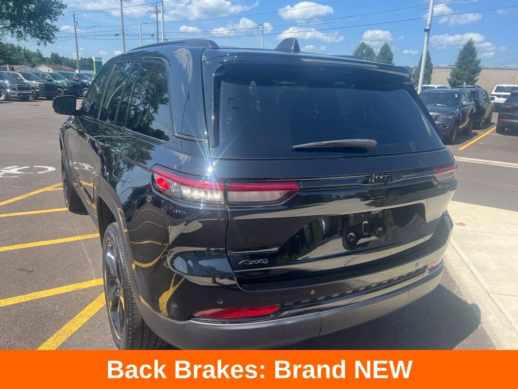 Used 2023 Jeep Grand Cherokee Altitude X SUV