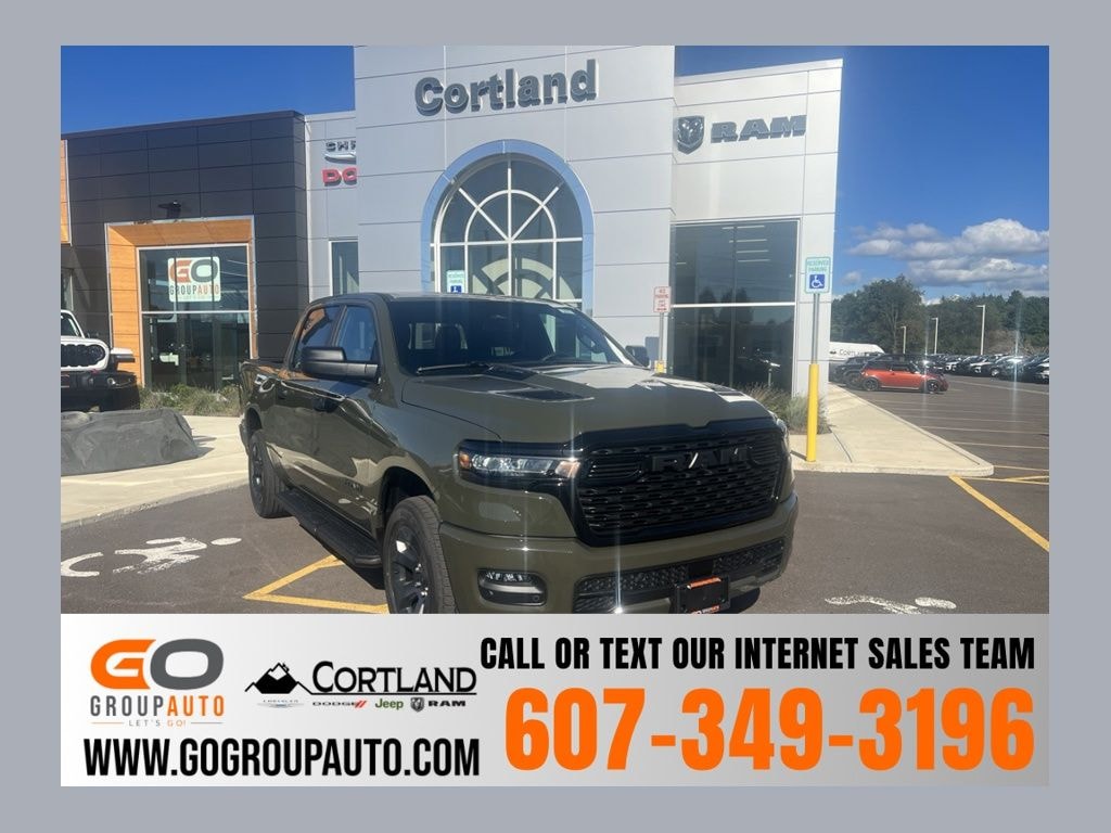 New 2026 Ram 1500 EXPRESS CREW CAB 4X4 5'7 BOX Pickup