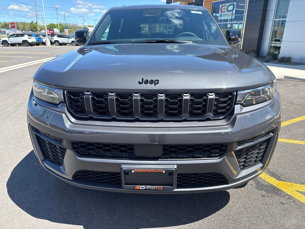 New 2026 Jeep Grand Cherokee LAREDO ALTITUDE 4X4 Sport Utility