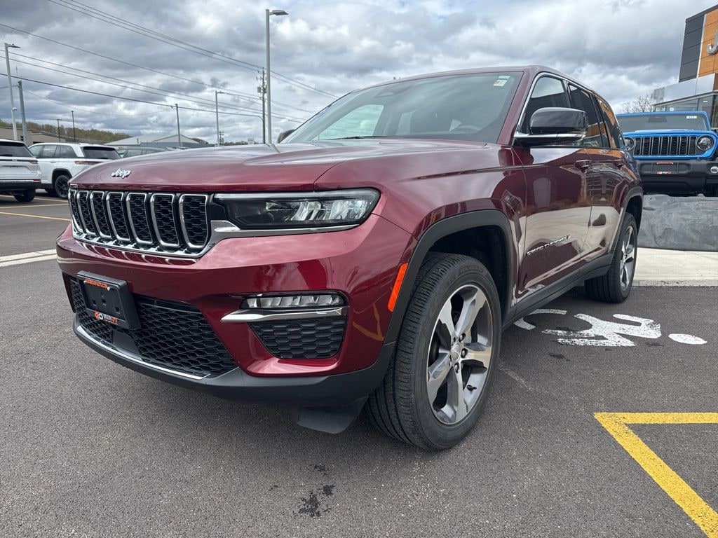 Used 2023 Jeep Grand Cherokee Limited SUV