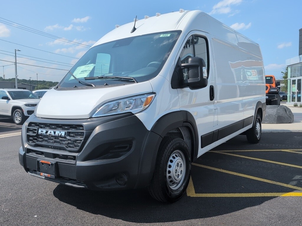 2025 Ram ProMaster 2500 Cargo Van photo 3
