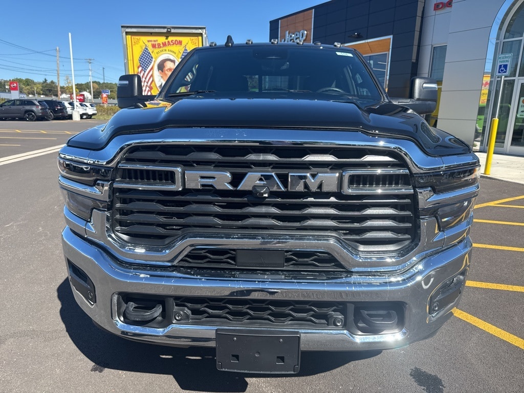 New 2026 Ram 2500 TRADESMAN CREW CAB 4X4 6'4 BOX Pickup
