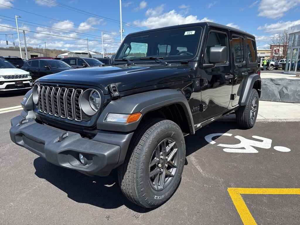 2025 Jeep Wrangler Sport photo 3