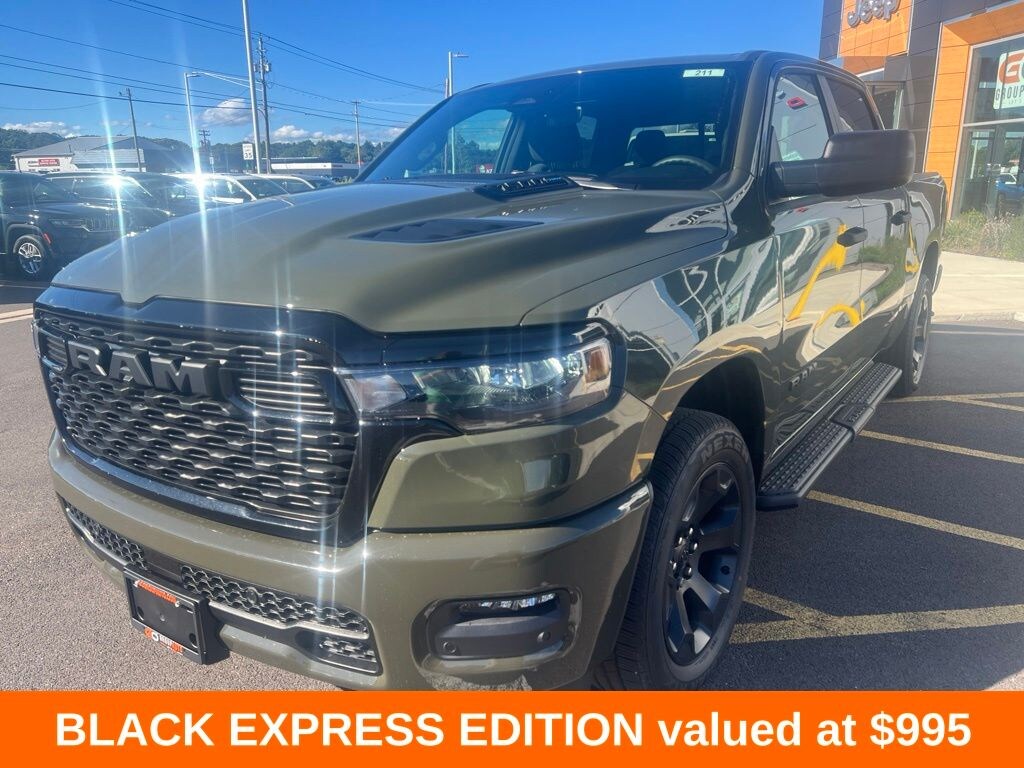 New 2026 Ram 1500 EXPRESS CREW CAB 4X4 5'7 BOX Pickup