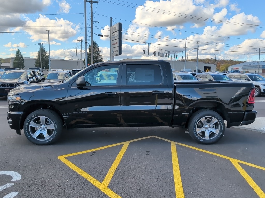New 2025 Ram 1500 TRADESMAN CREW CAB 4x4 5'7 BOX Pickup