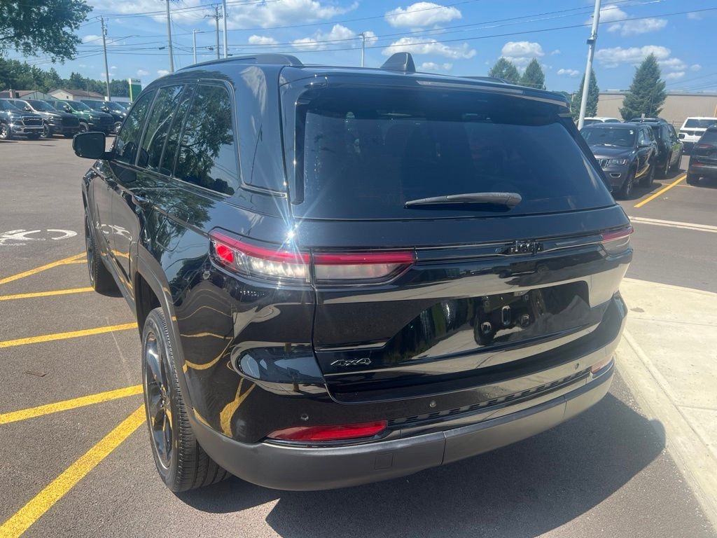 Used 2023 Jeep Grand Cherokee Altitude X SUV