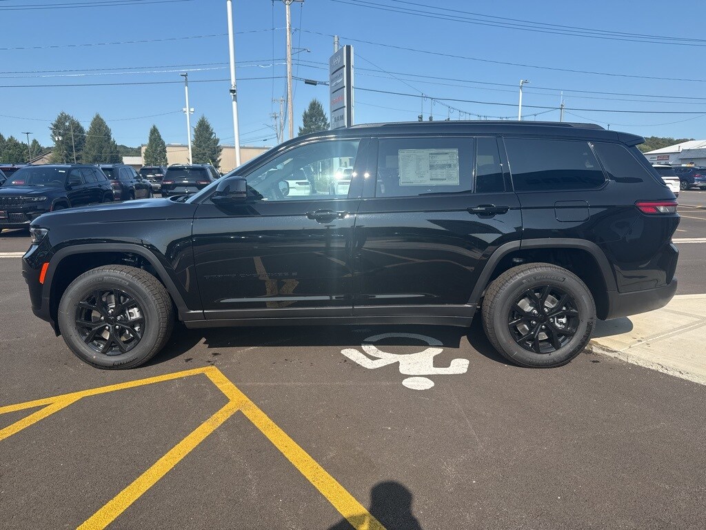 New 2025 Jeep Grand Cherokee L ALTITUDE 4X4 Sport Utility