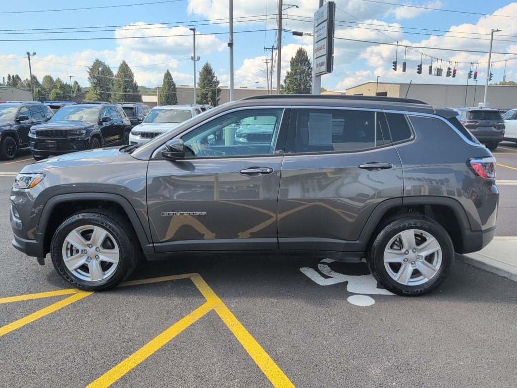 Used 2022 Jeep Compass Latitude SUV