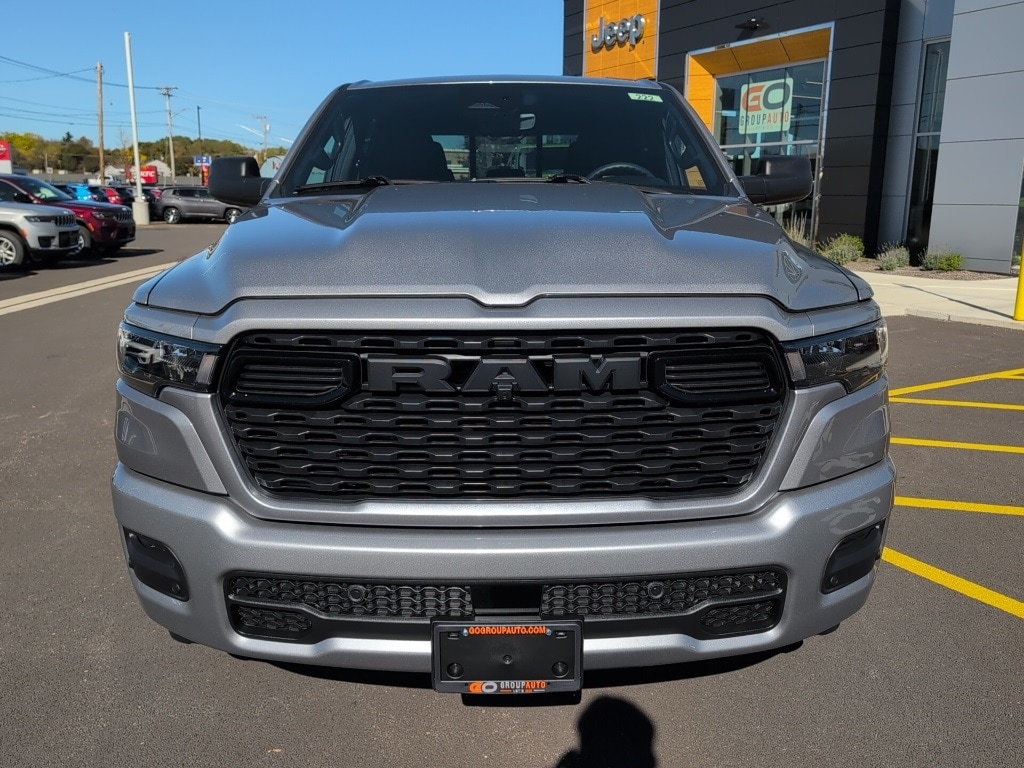 New 2025 Ram 1500 TRADESMAN CREW CAB 4x4 5'7 BOX Pickup
