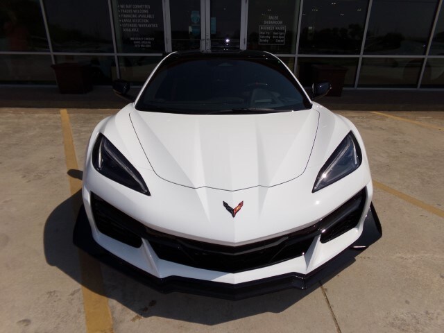 2024 Chevrolet Corvette 3LZ Z06 Coupe photo 2