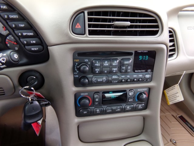 2003 Chevrolet Corvette Base - Photo 28