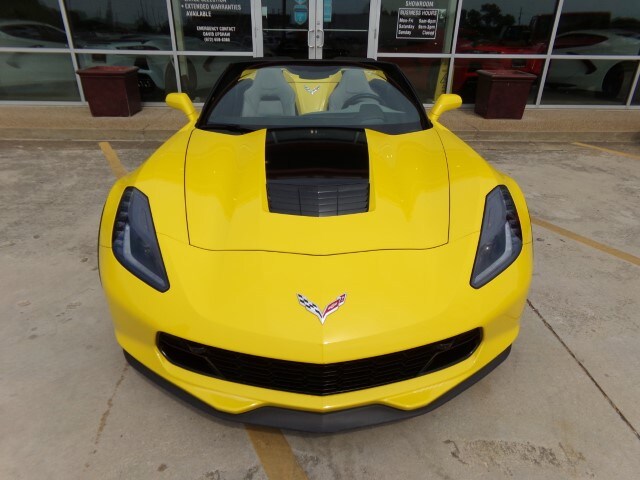 2019 Chevrolet Corvette 2LT Grand Sport Convertible photo 2