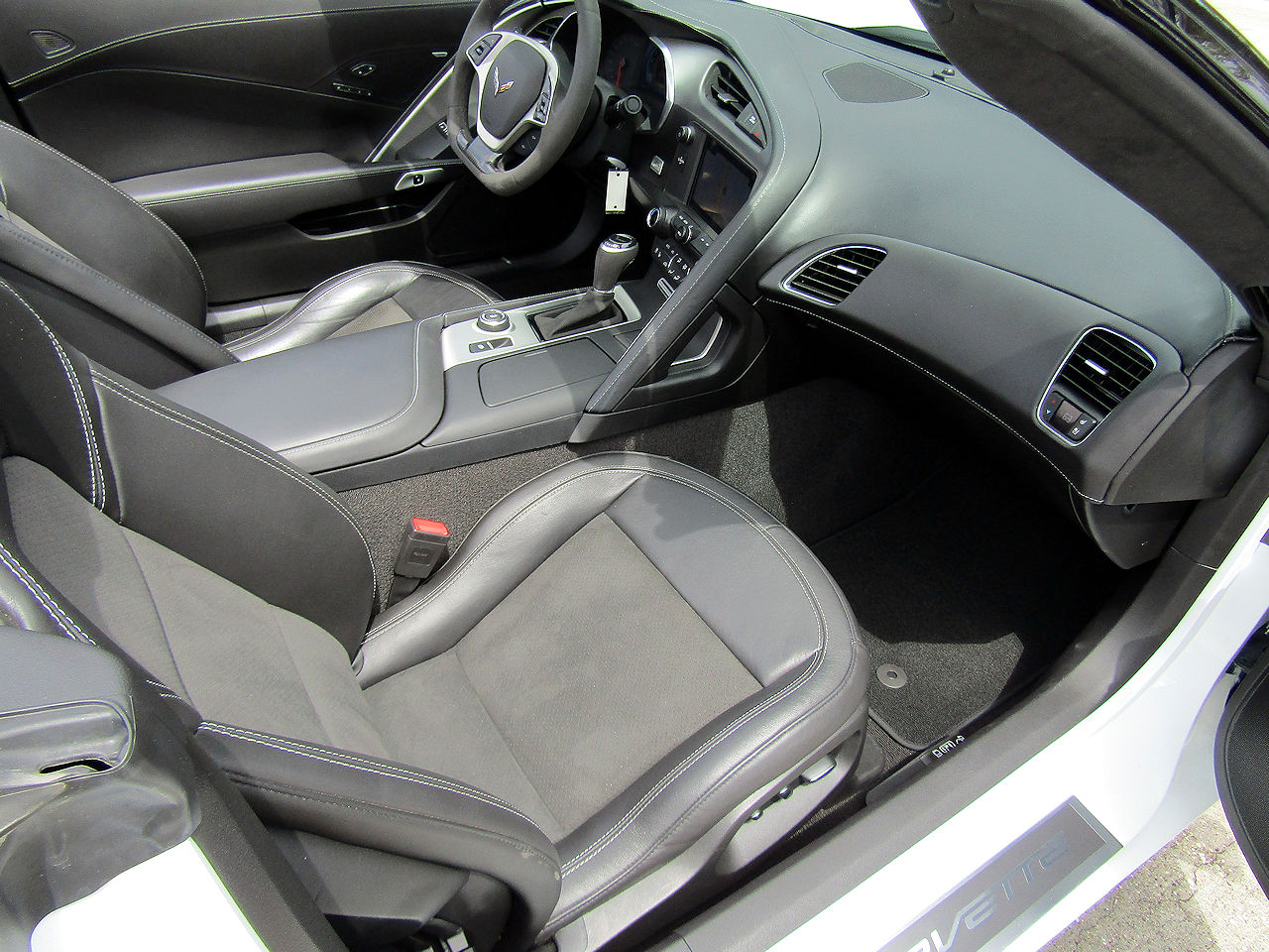 2019 Chevrolet Corvette 3LT - Photo 13