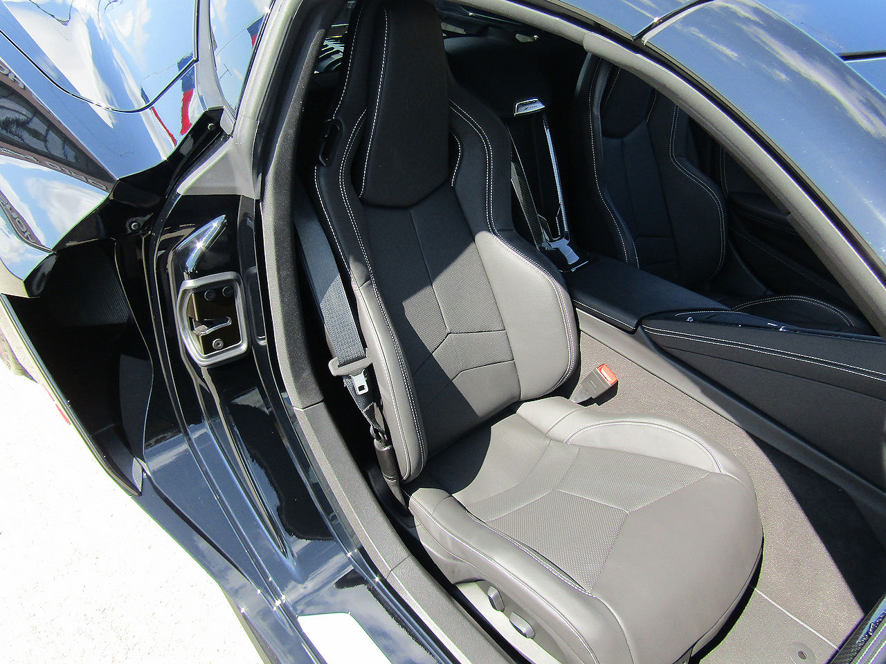2024 Chevrolet Corvette 1LZ - Photo 12