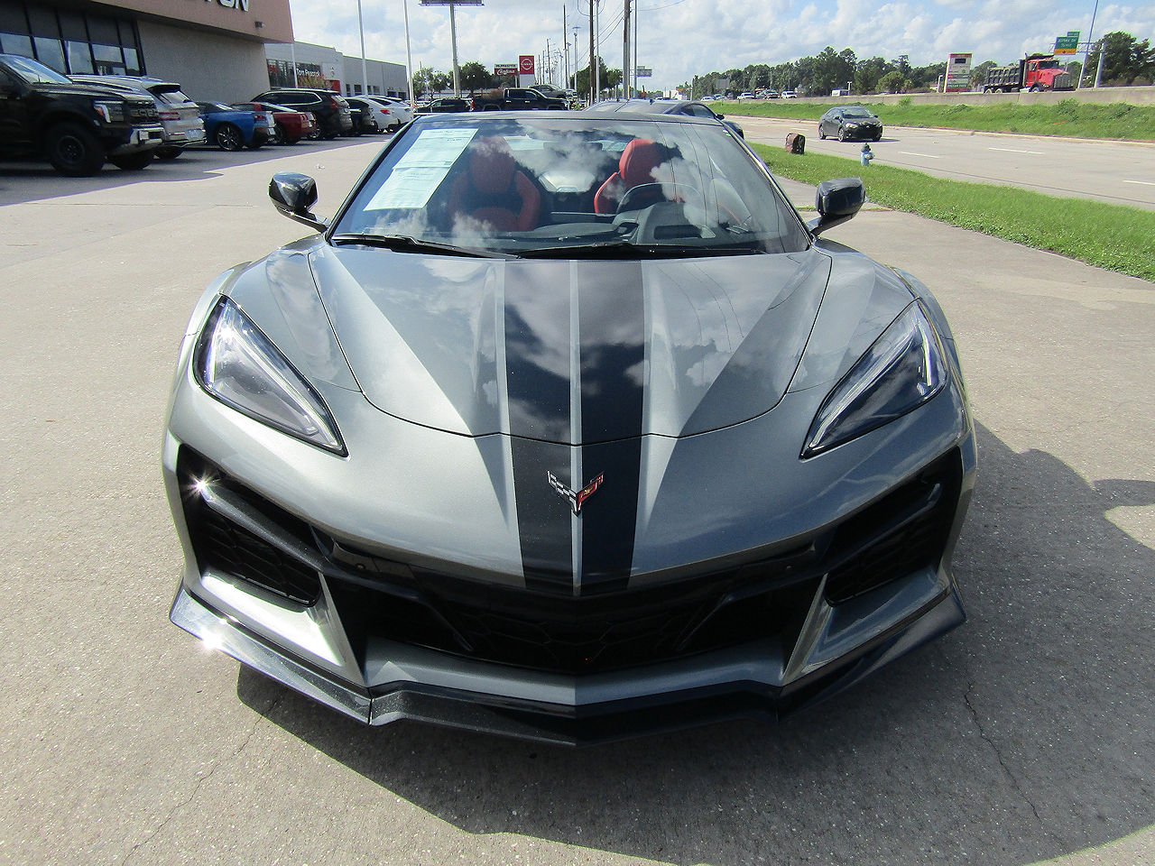 2023 Chevrolet Corvette 3LZ - Photo 2