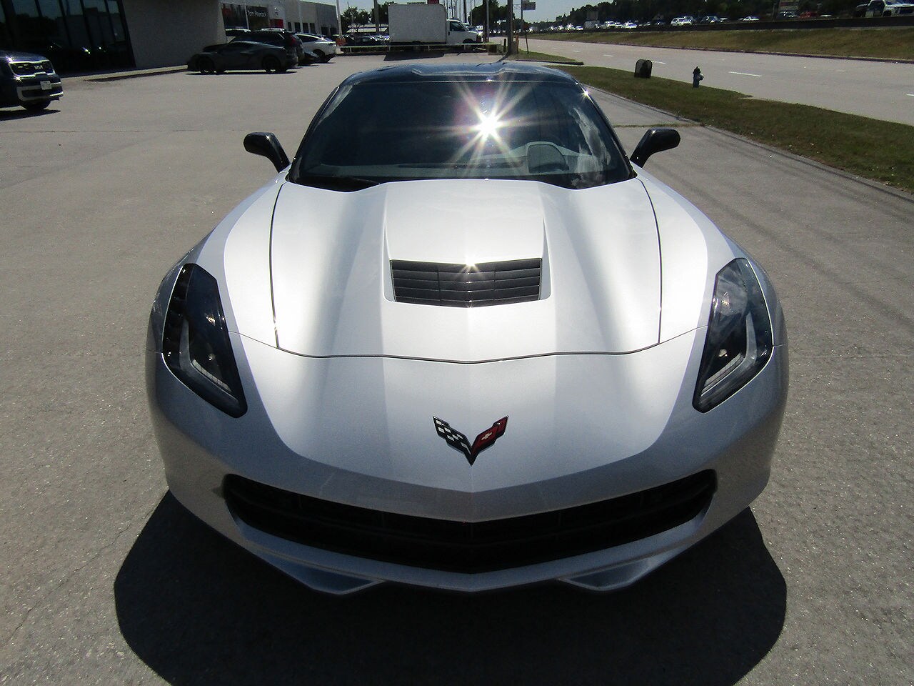 2016 Chevrolet Corvette 3LT Z51 photo 2