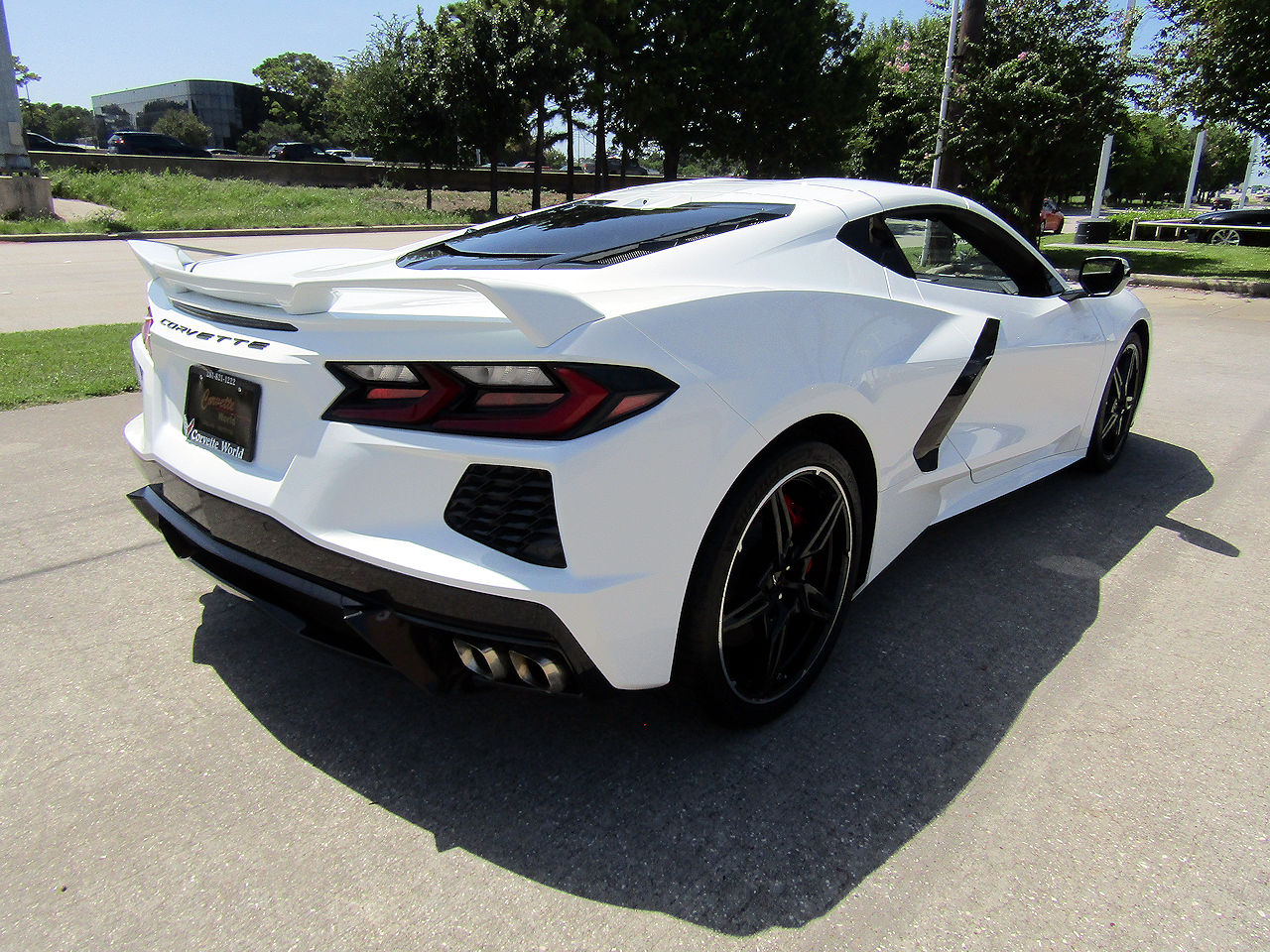 2022 Chevrolet Corvette 2LT - Photo 5