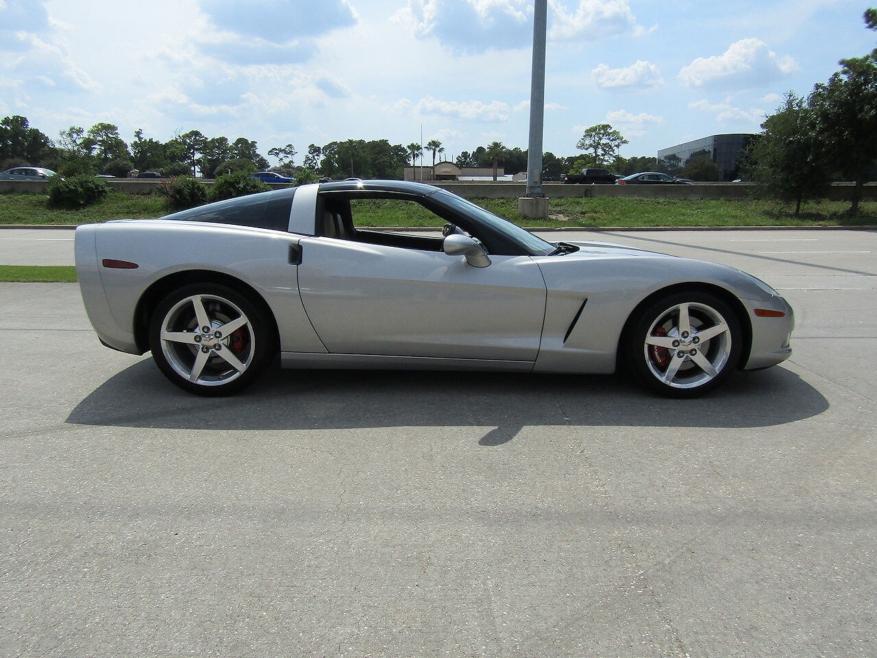 2005 Chevrolet Corvette Coupe photo 4