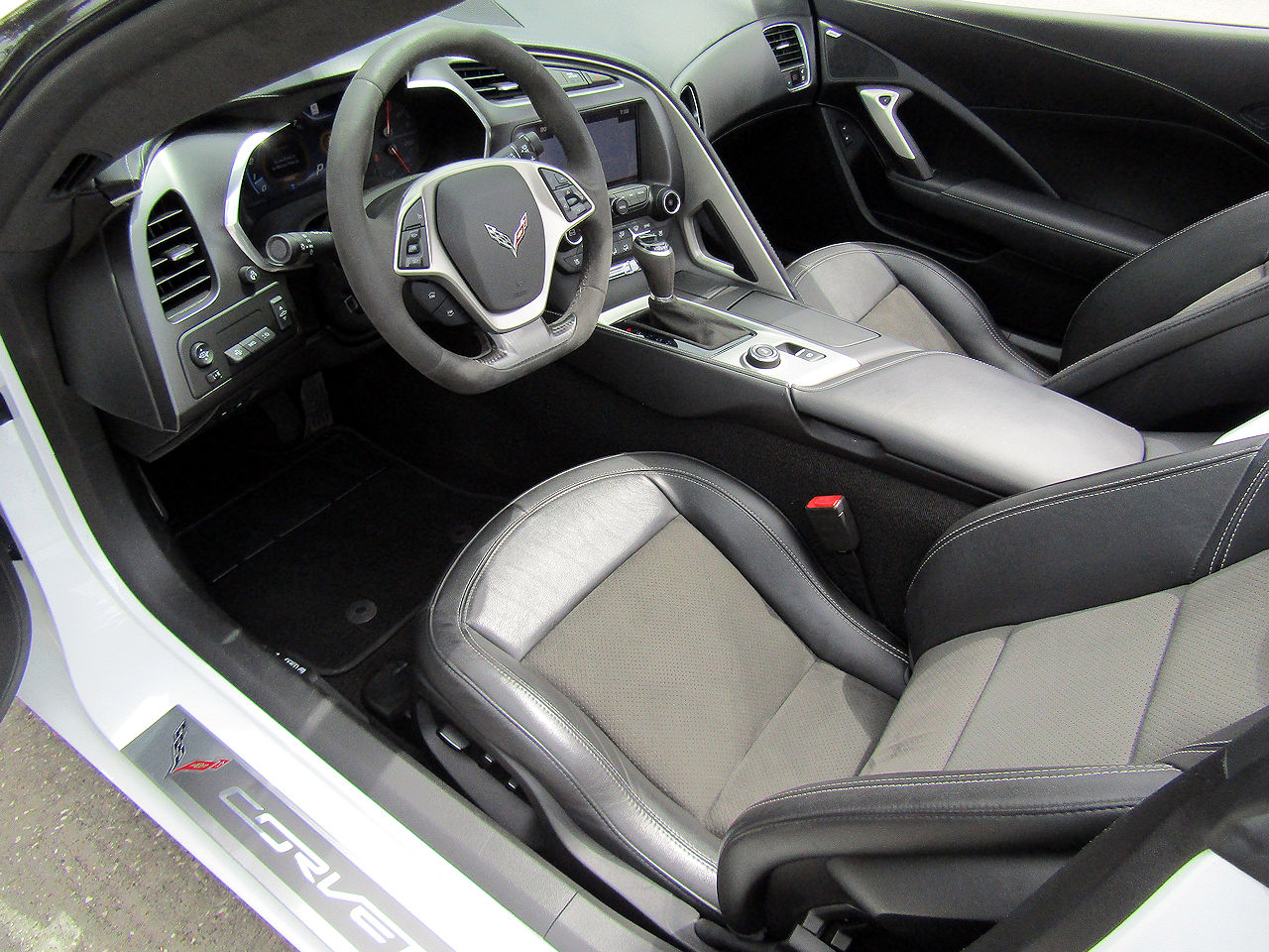 2019 Chevrolet Corvette 3LT - Photo 10