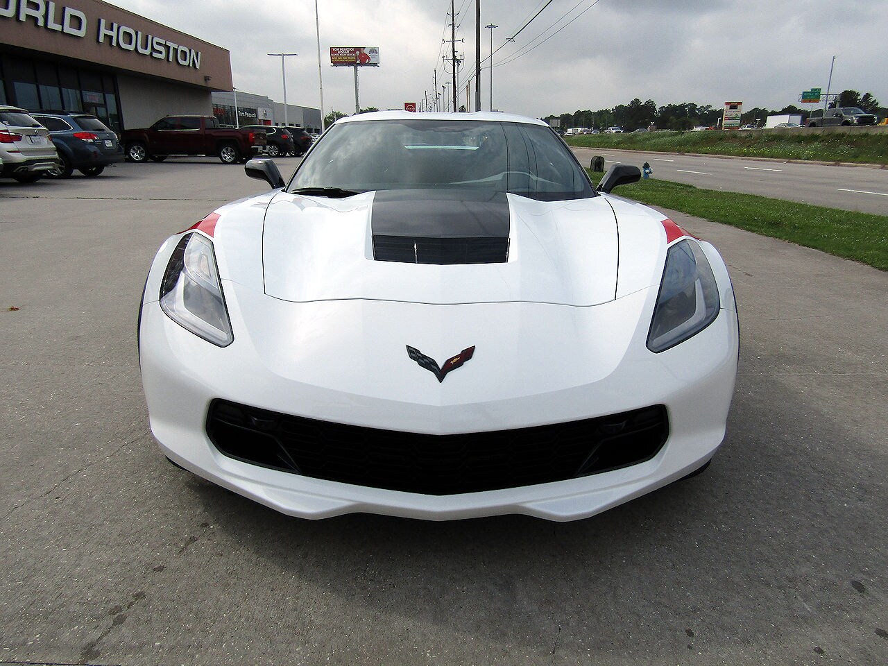 2019 Chevrolet Corvette 2LT Grand Sport Coupe photo 2