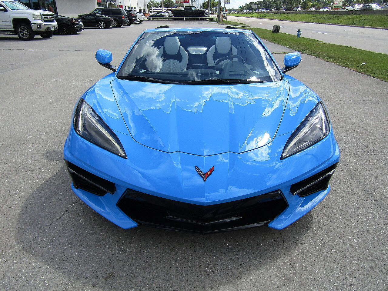 2021 Chevrolet Corvette 2LT Convertible photo 2