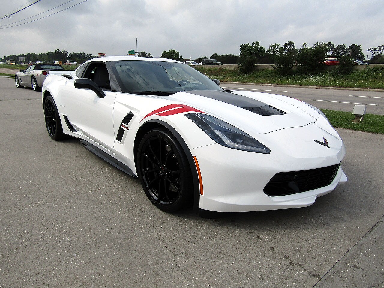 2019 Chevrolet Corvette 2LT Grand Sport Coupe photo 3
