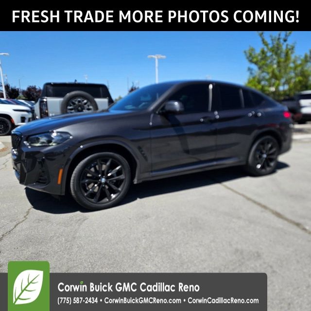 2025 BMW X4 xDrive30i's photo