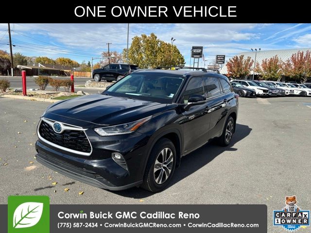 2021 Toyota Highlander XLE's photo