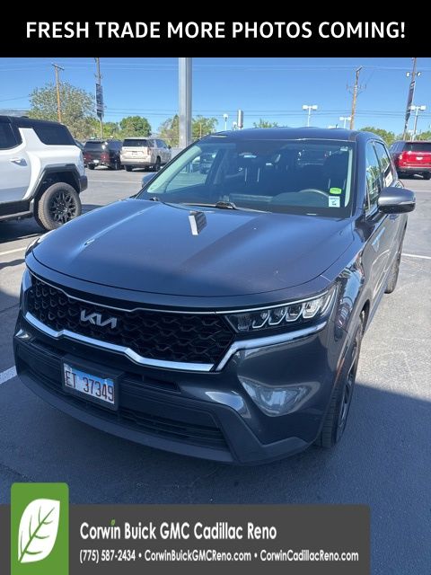 2023 Kia Sorento LX AT's photo