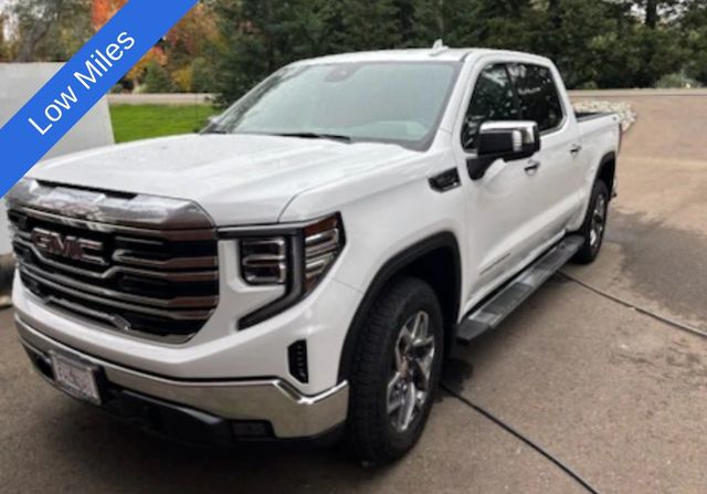 2026 GMC Sierra 1500 SLT's photo