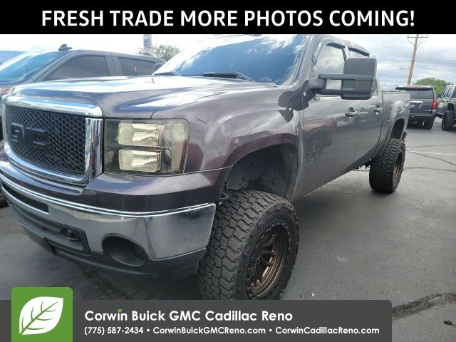 2011 GMC Sierra 4WD Crew Cab SLT SWB's photo