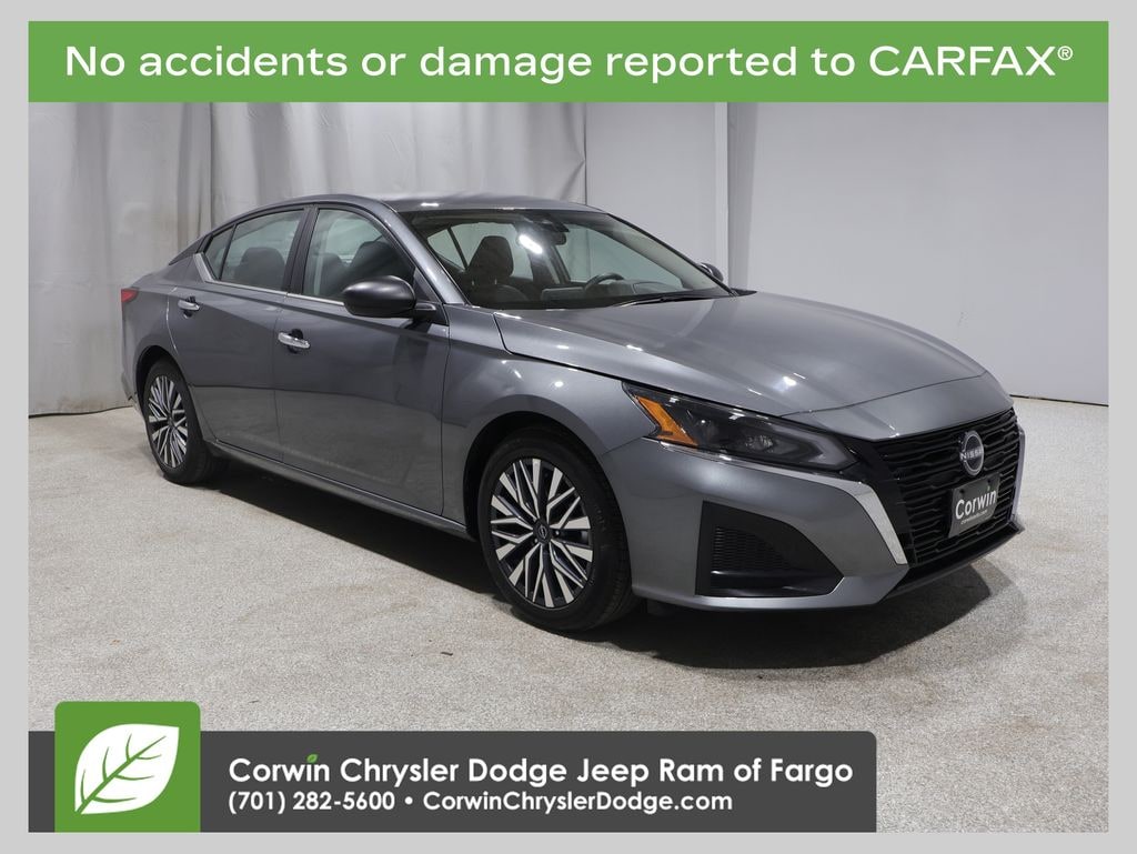 Used 2025 Nissan Altima SV Sedan