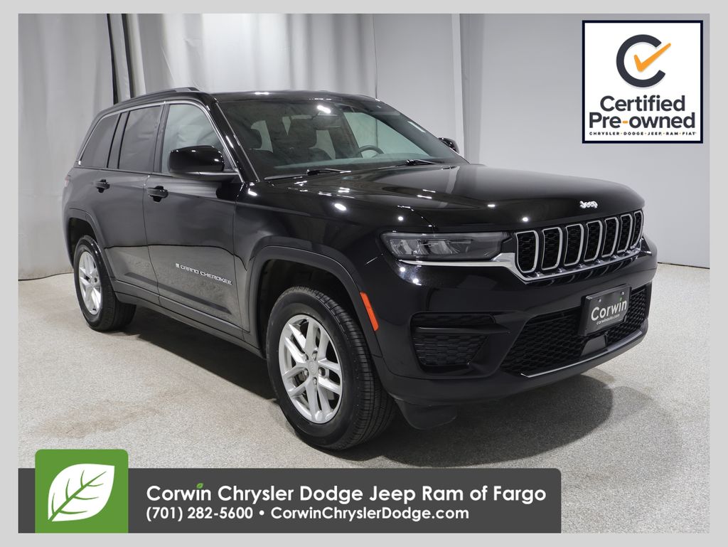 2024 Jeep Grand Cherokee Laredo X 4x4's photo