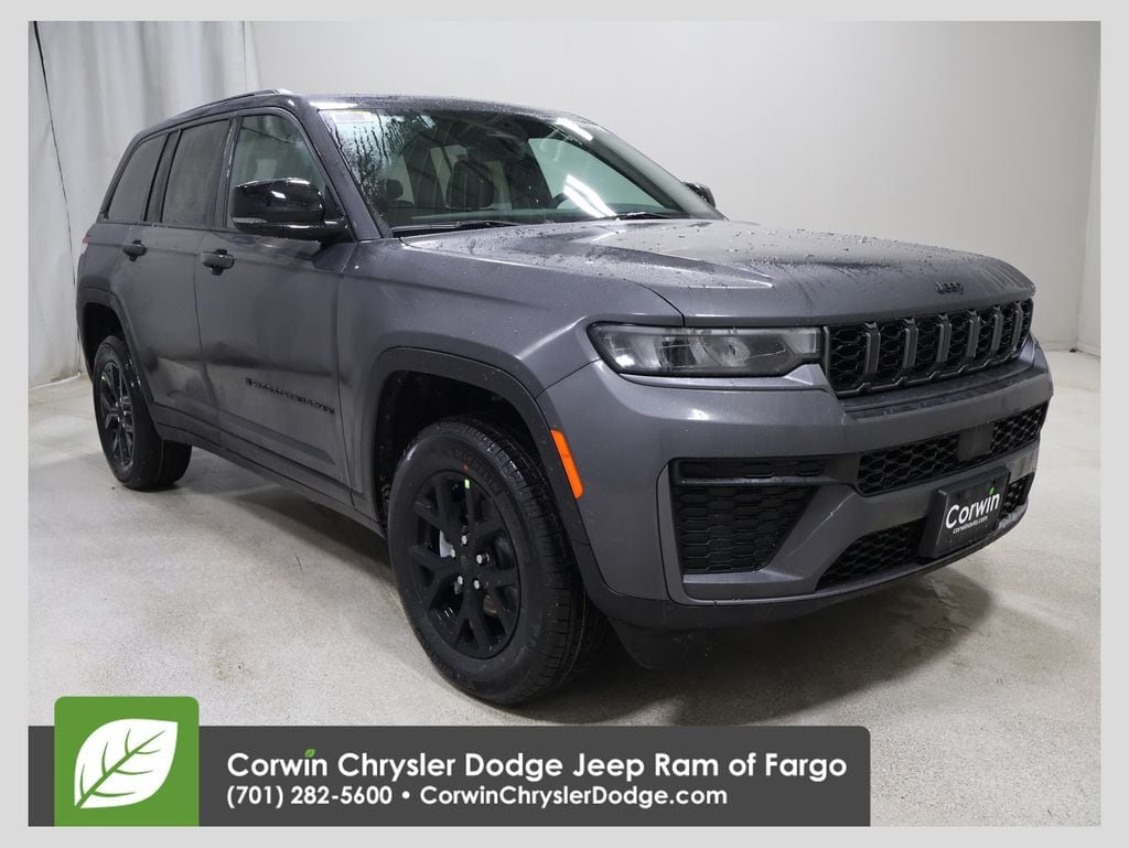 2026 Jeep Grand Cherokee Laredo Altitude 4x4's photo
