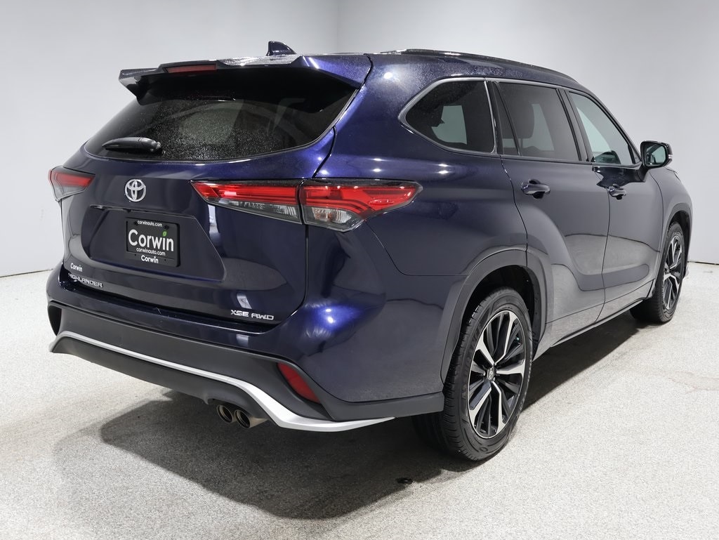 Used 2021 Toyota Highlander XSE with VIN 5TDJZRBH4MS081024 for sale in Fargo, ND
