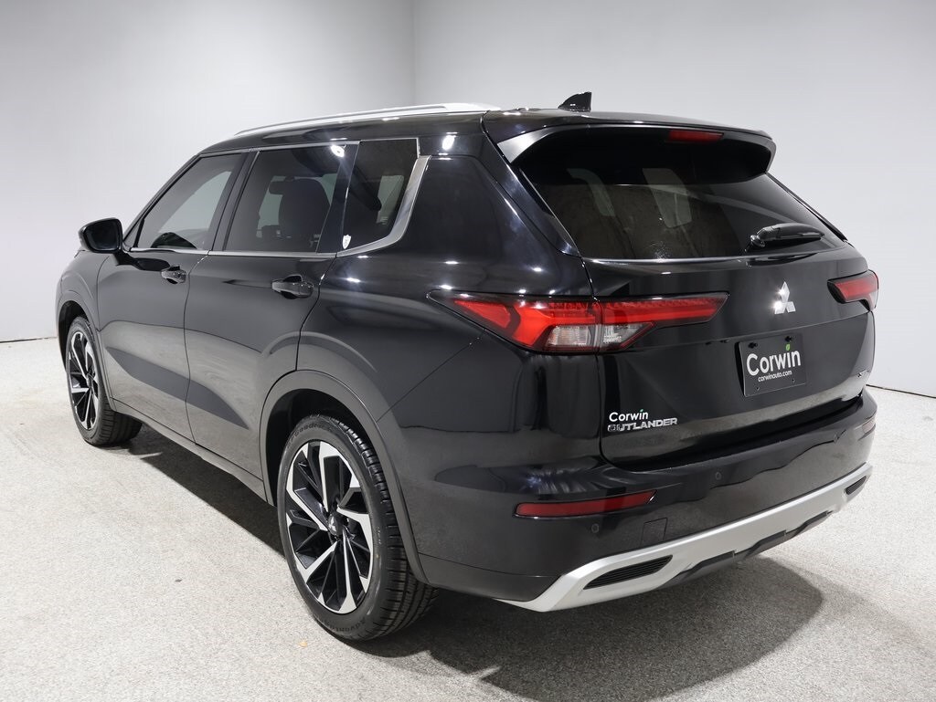 2022 Mitsubishi Outlander SEL GT photo 3