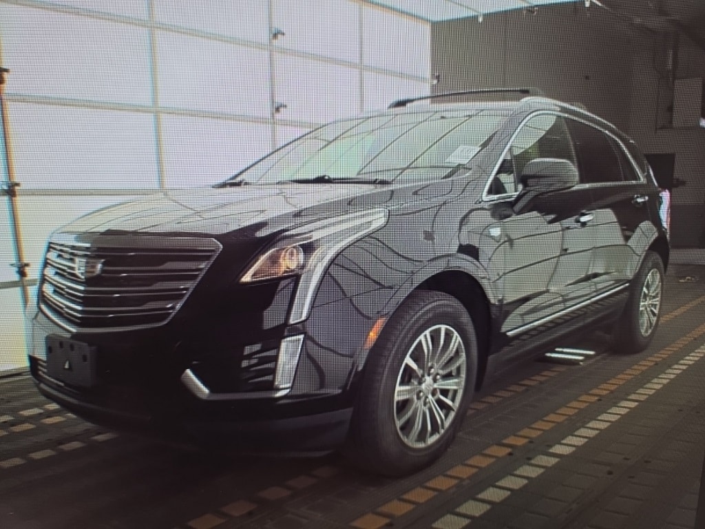 Used 2017 Cadillac XT5 Luxury with VIN 1GYKNDRS9HZ121732 for sale in Fargo, ND